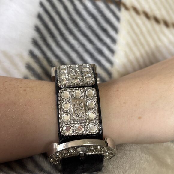 Platinum Silver Rhinestone Western Buckle Women’s Statement Watch (Nonworking) - Picture 3 of 6